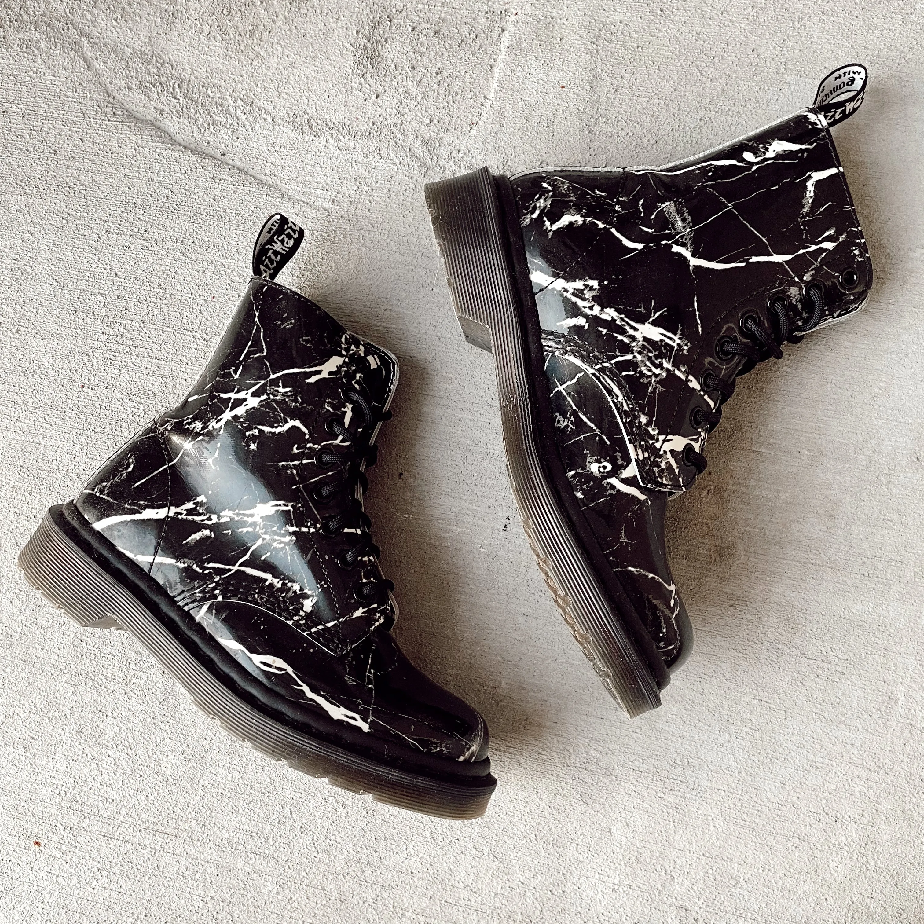 Black Marbled 1460