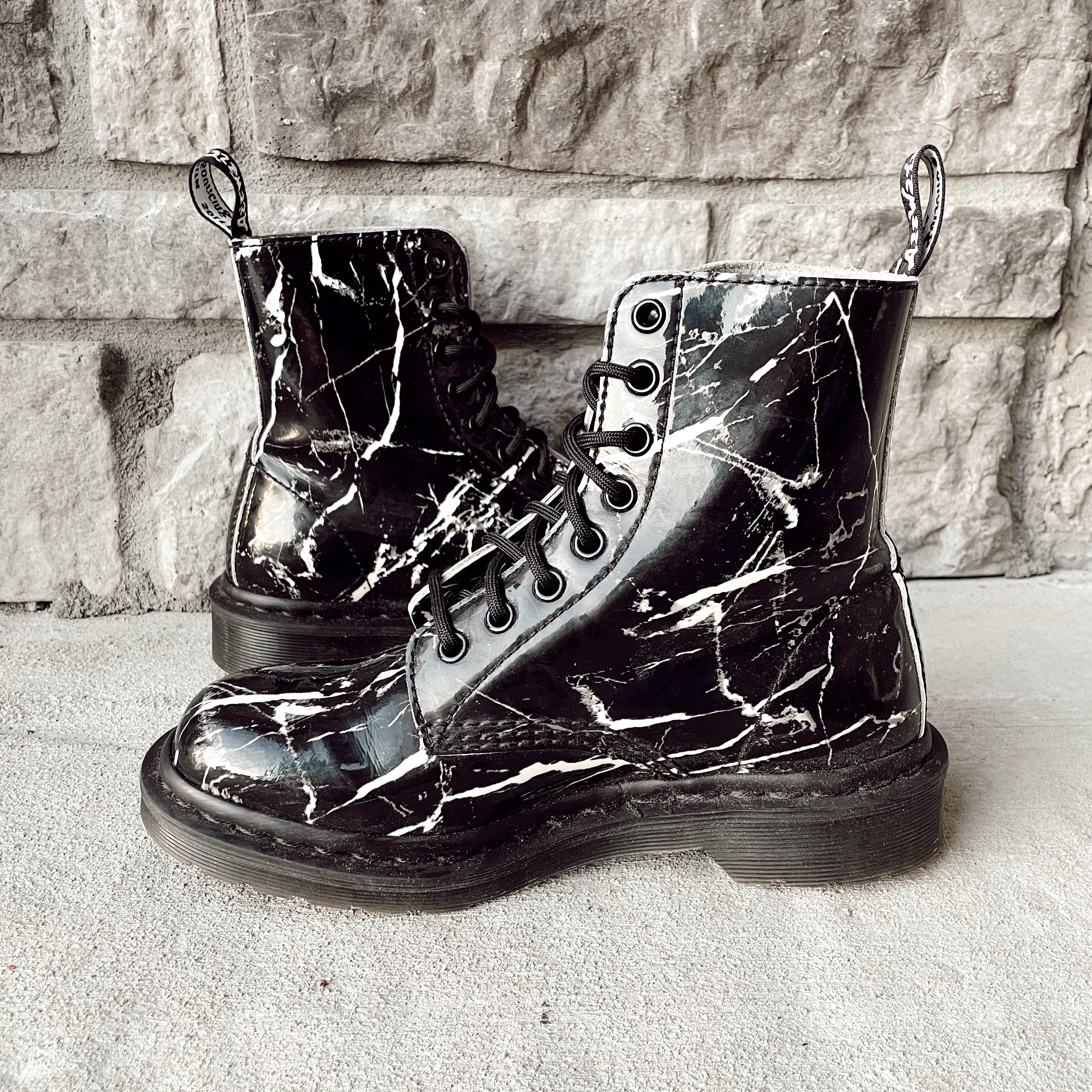 Black Marbled 1460