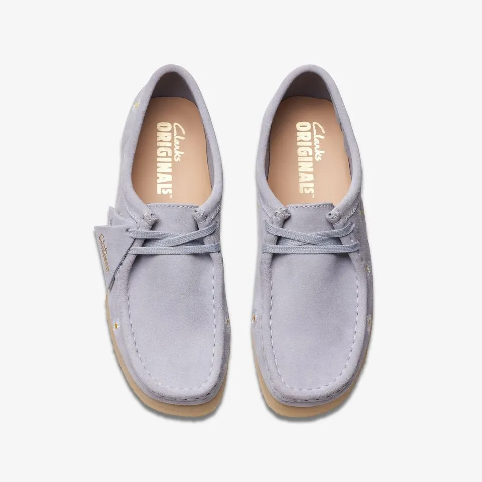 Clarks Women's Wallabee Cloud Grey Emb 26175644