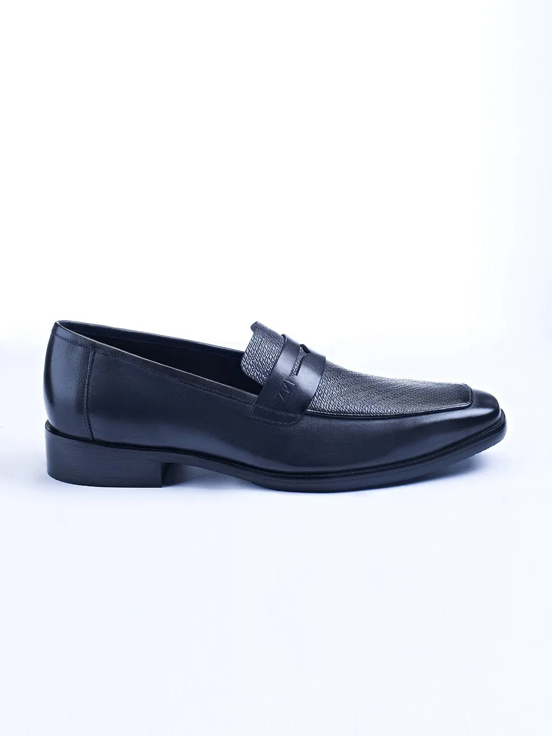 Classic Moccasins With Zm Embossed Detail