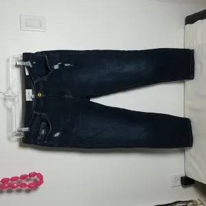 FRAME Le Garcon Crop Denim 27