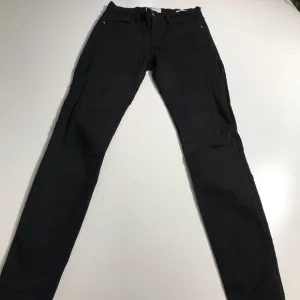 FRAME skinny 25x28