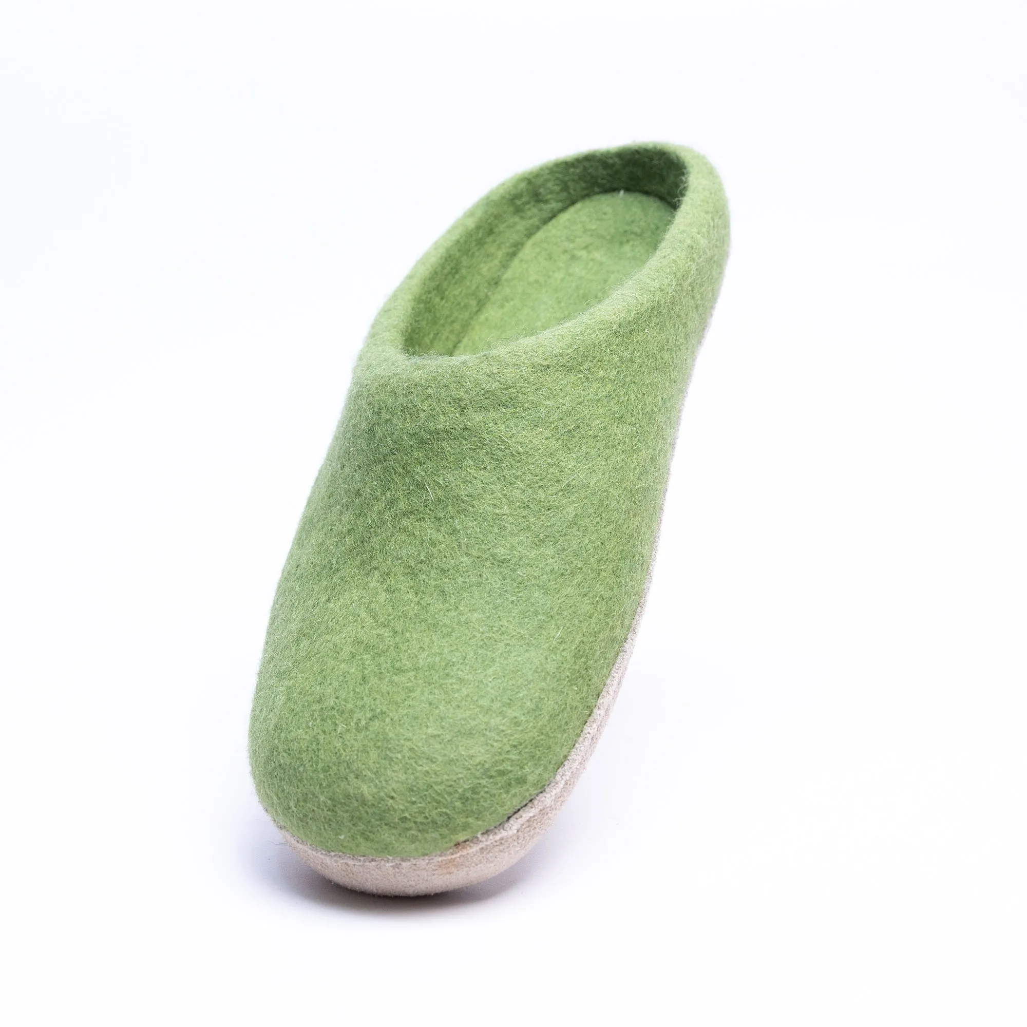 KUUMA – Light Green Wool Felt Slippers for Men Warm, Non-Slip, Indoor Comfort