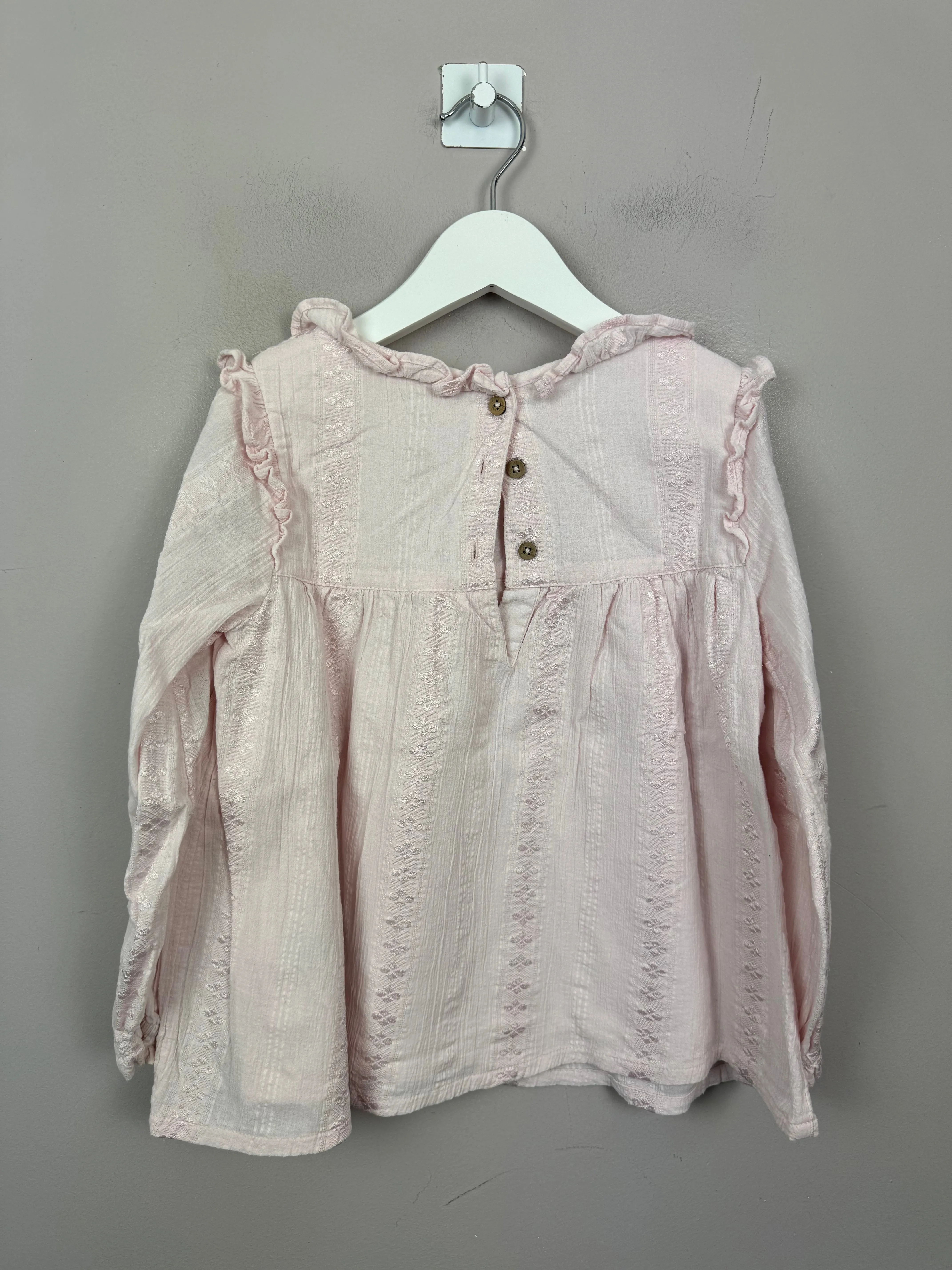 M&S pink crinkle long sleeve blouse 5-6y