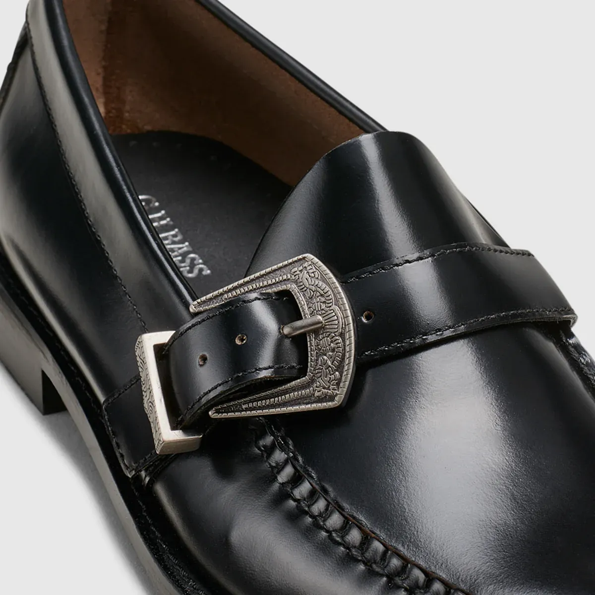 Maverick Buckle Weejuns Loafer in Black