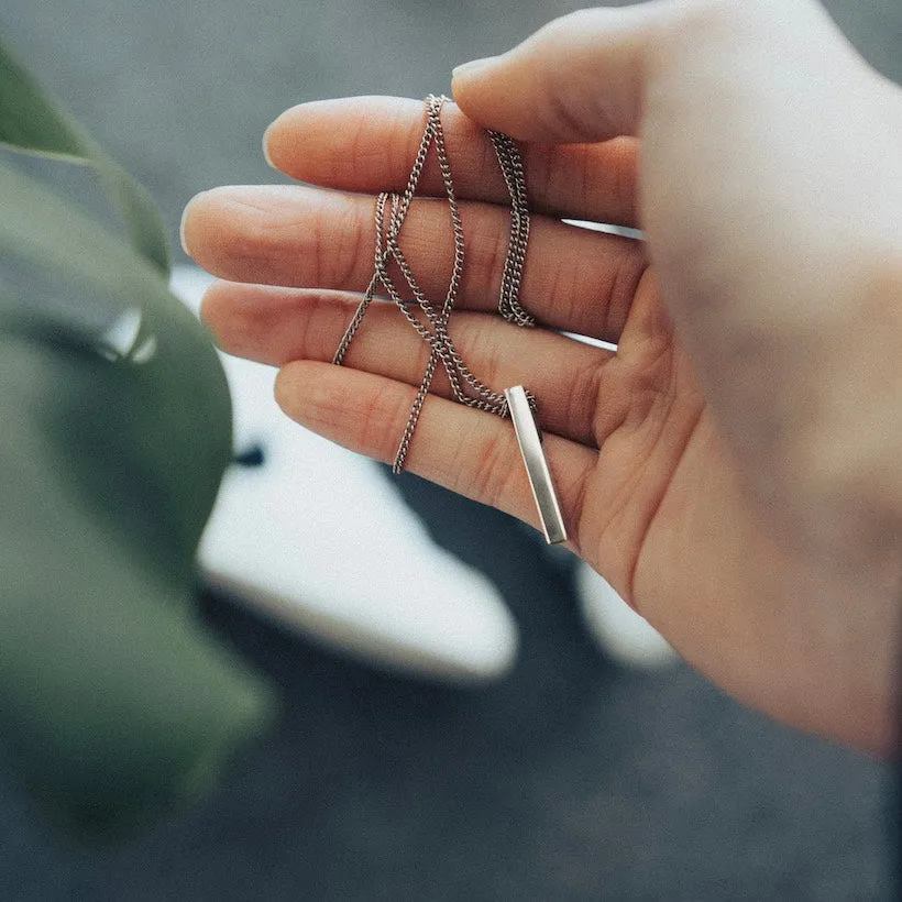 Minimal Bar Necklace (V2) Silver