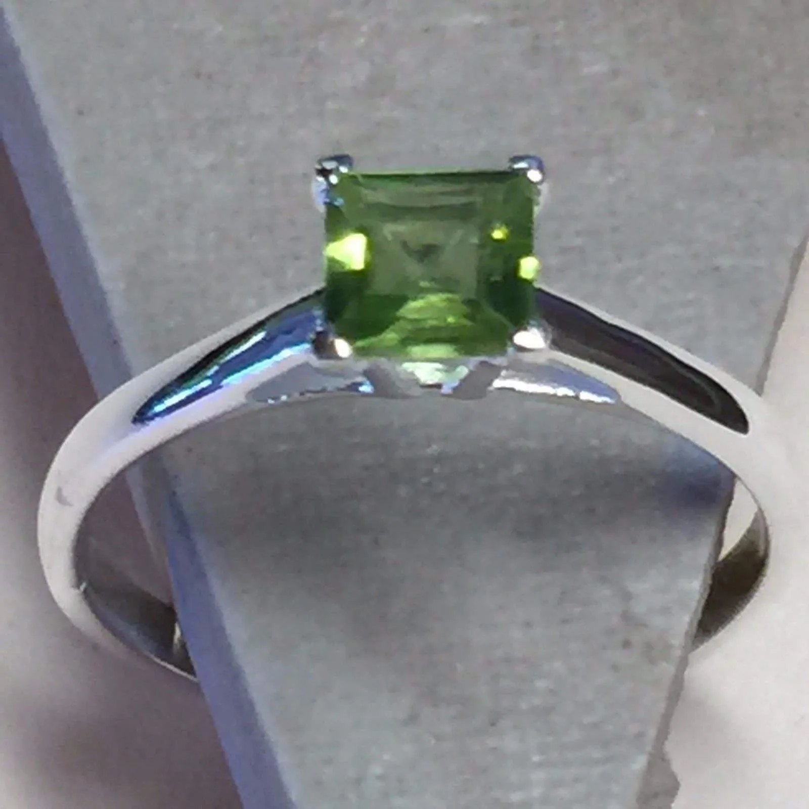 Natural 1ct Peridot 925 Solid Sterling Silver Ring Size 6, 7, 8, 9