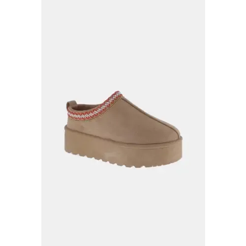 Stylish Platform Embroidered Trim Slip-On Boots