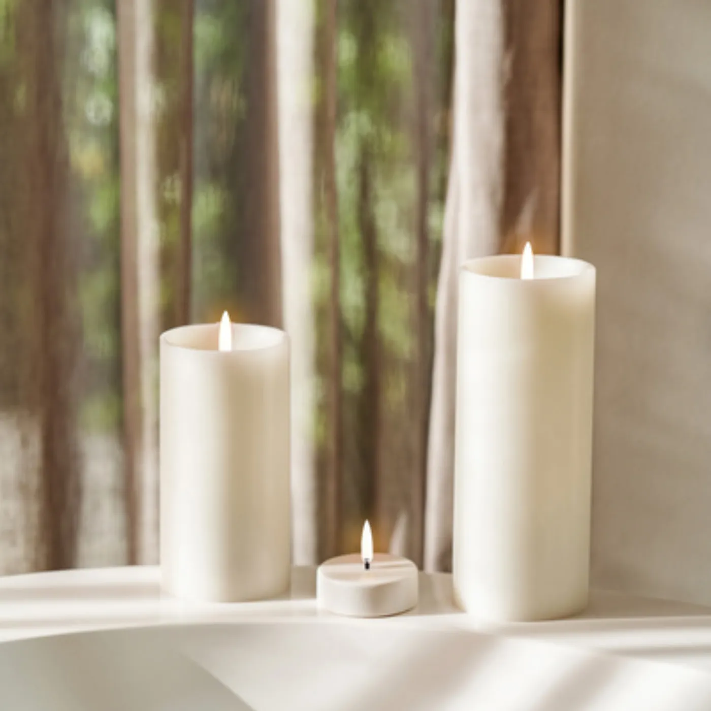 Uyuni LED Pillar Candle Smooth 10.1x10cm
