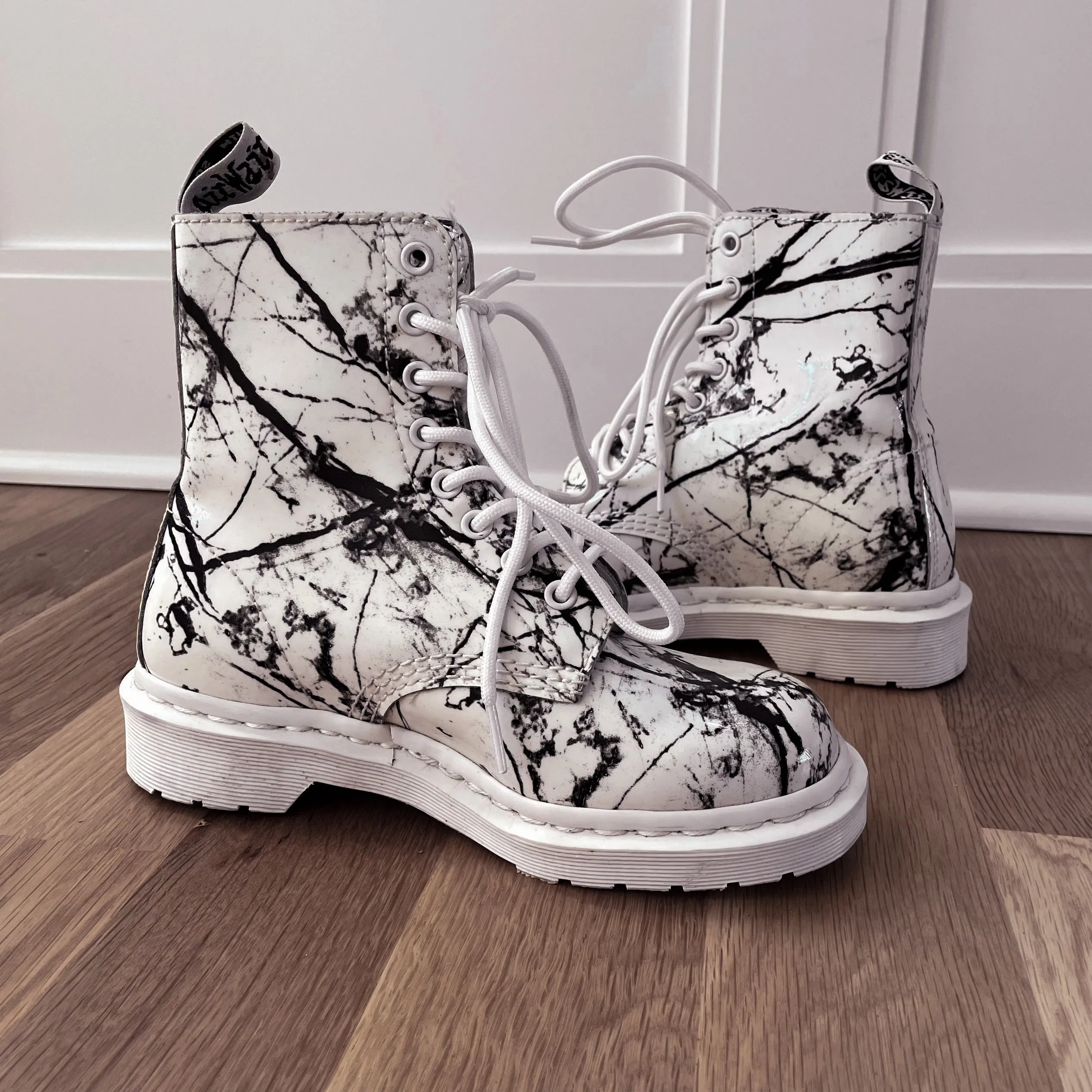 White Marbled 1460