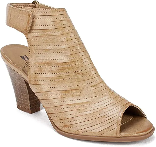 WHITE MOUNTAIN Shoes Phoenix Women's Boot, DK Sand/Burnished/SM, 11 M