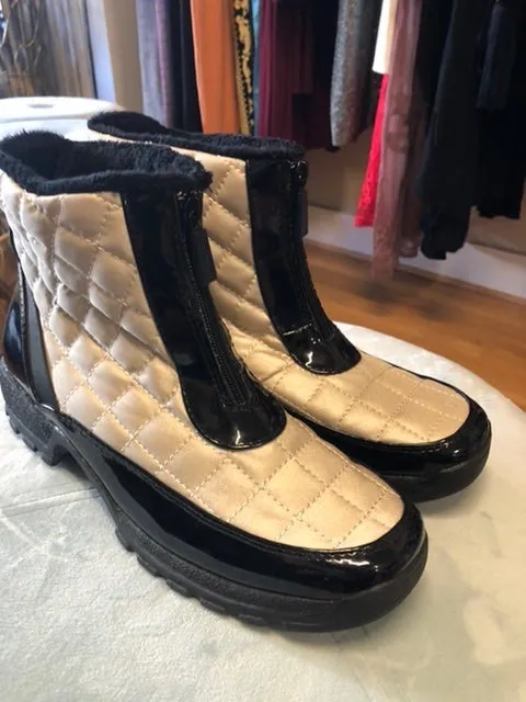 Winter Boots, size 9  #1925