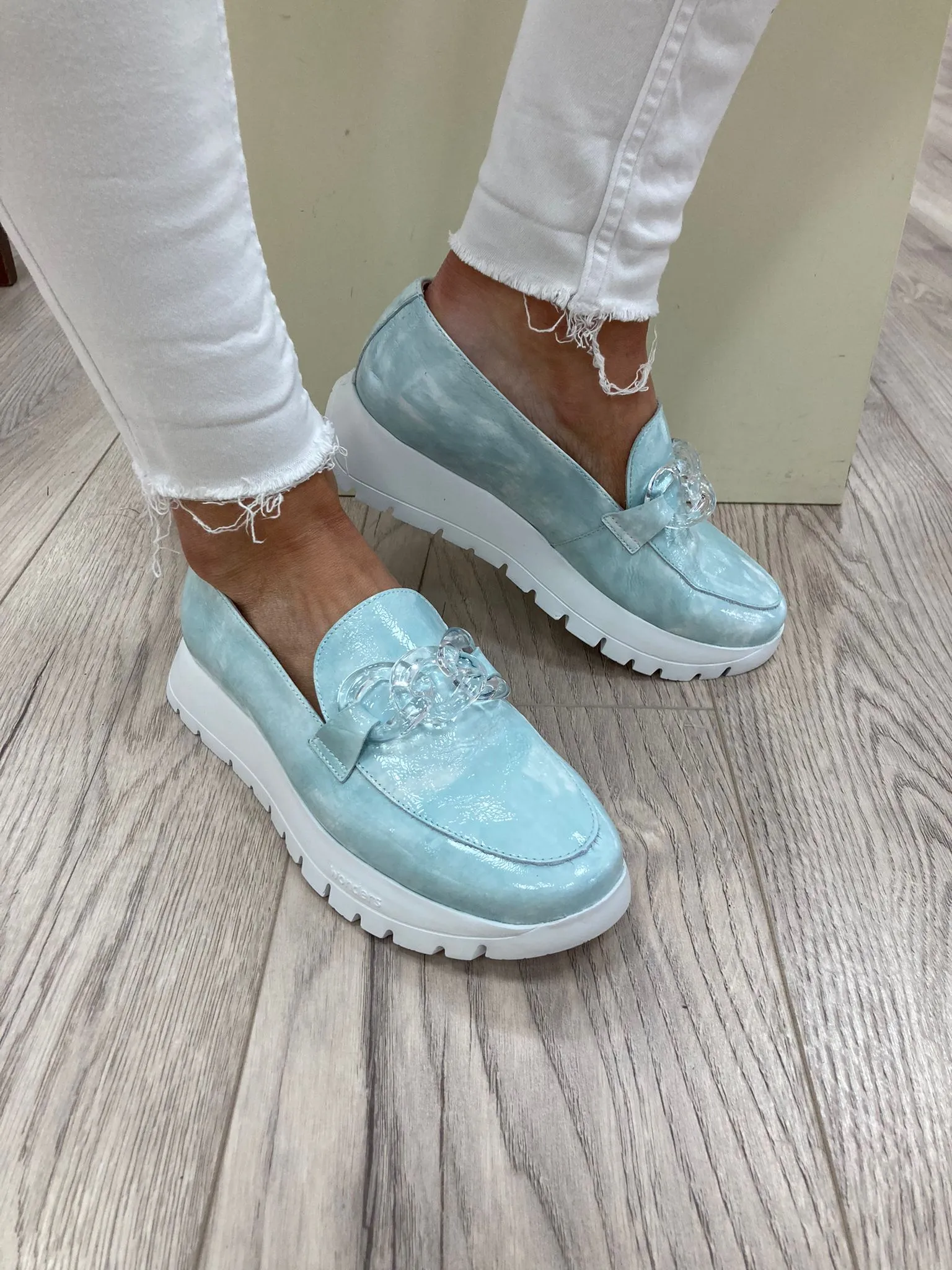 WONDERS - A-2405 LOW WEDGE SLIP-ON SHOE - TURQUOISE
