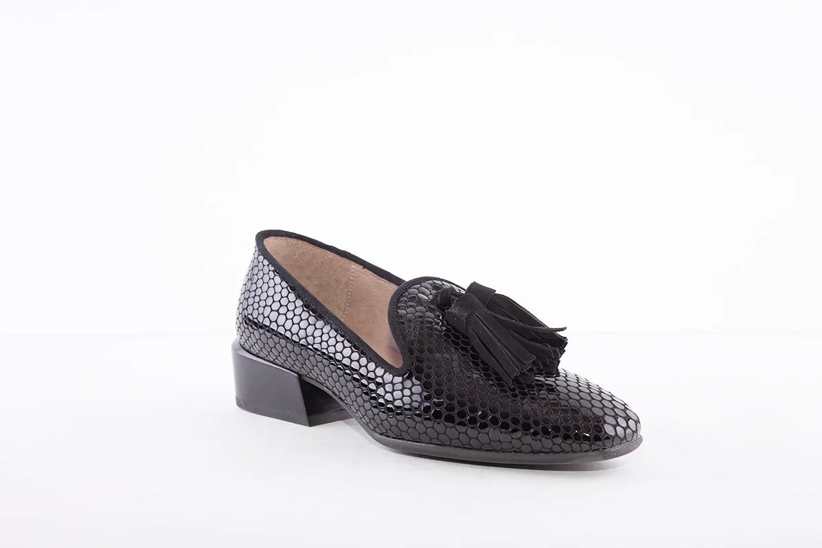 WONDERS - C-6302 FLAT TASSEL SHOE - BLACK SNAKESKIN