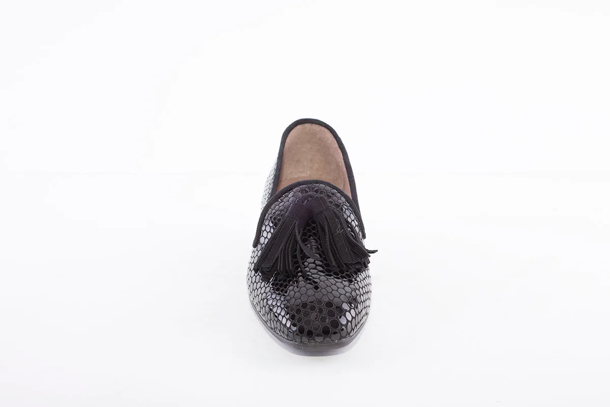 WONDERS - C-6302 FLAT TASSEL SHOE - BLACK SNAKESKIN