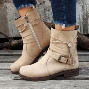 Zahara - trendy women's buckle boots